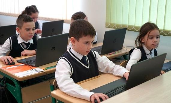 Металлоинвест направил 400 млн рублей на поддержку образовательной программы для школьников Белгородчины

